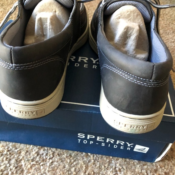 Shoes - Picture 2 of 6